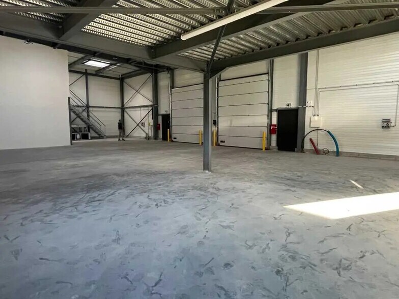 Local d’activités dans Saint-Nazaire à louer - Photo intérieure – Image 2 sur 11