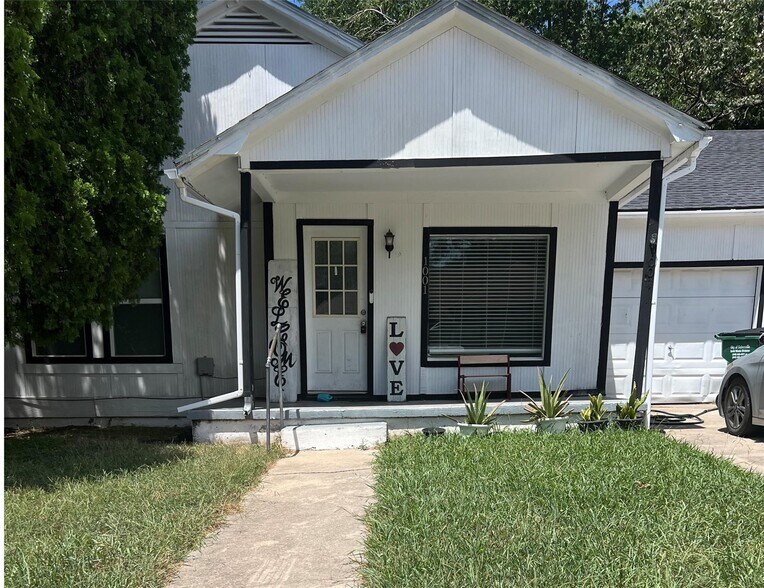 1001 Olive St, Gainesville, TX à vendre - Photo principale – Image 1 sur 1
