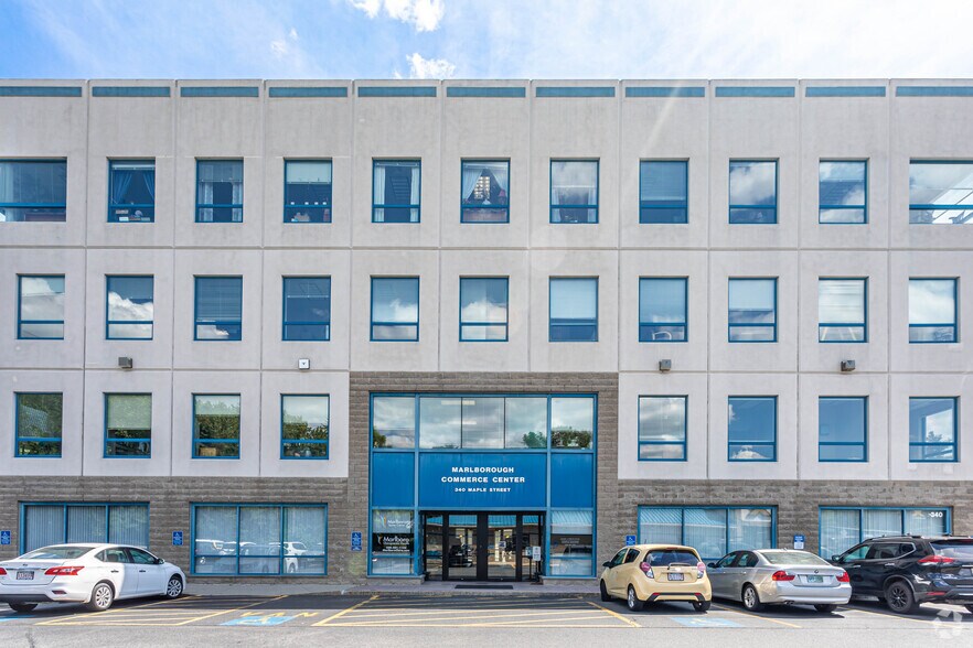 340 Maple St, Marlborough, MA à louer - Photo de l’immeuble – Image 3 sur 5