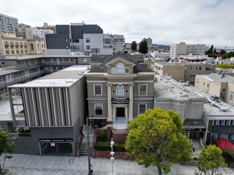 2209 Van Ness Ave, San Francisco, CA à vendre - Photo principale – Image 1 sur 7