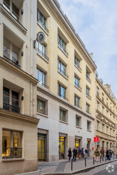 20 Rue De La Victoire, Paris à louer - Photo de l’immeuble – Image 2 sur 3