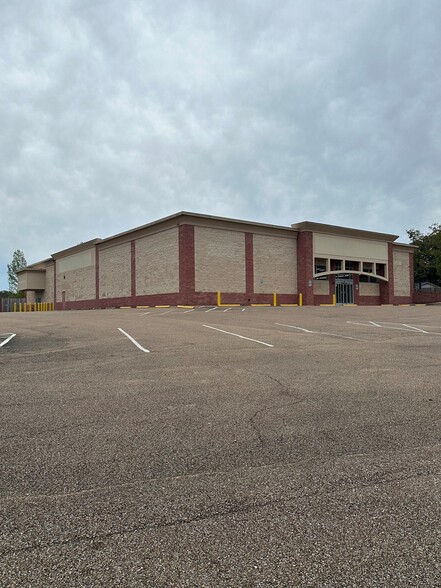 3201 Highway 80 E, Pearl, MS à louer - Photo de l’immeuble – Image 1 sur 13