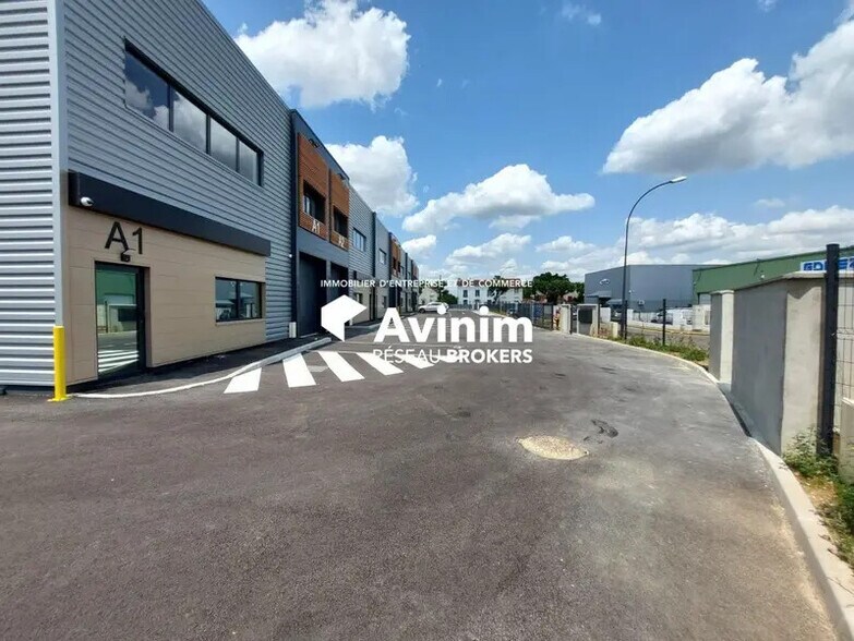 Industriel/Logistique dans Villemoisson-sur-Orge à louer - Photo de l’immeuble – Image 2 sur 5