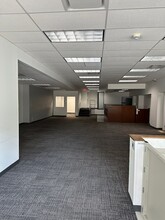 216 W Madison St, Waukegan, IL à louer Photo intérieure– Image 2 sur 7
