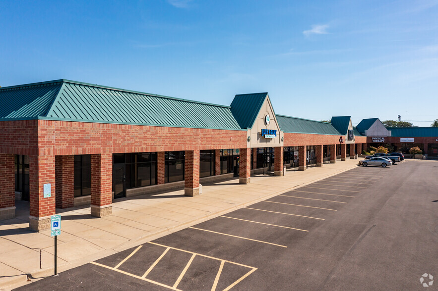19-75 S Randall Rd, North Aurora, IL à louer - Photo de l’immeuble – Image 2 sur 6