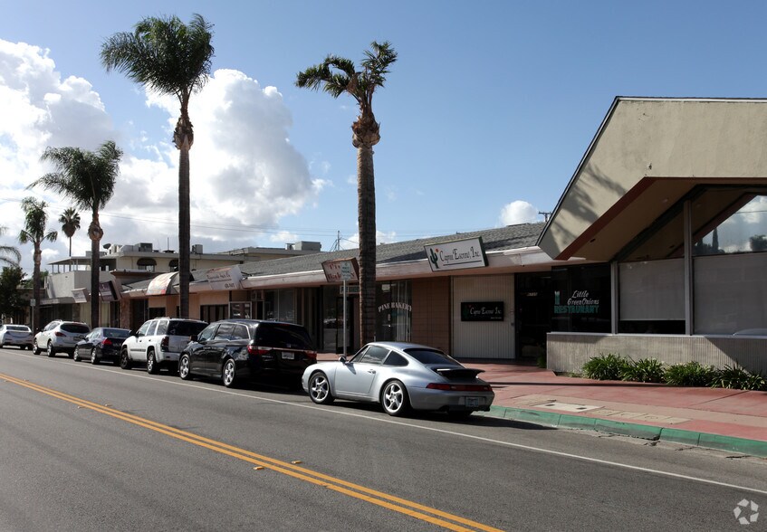 6735-6749 Brockton Ave, Riverside, CA à louer - Photo de l’immeuble – Image 3 sur 3