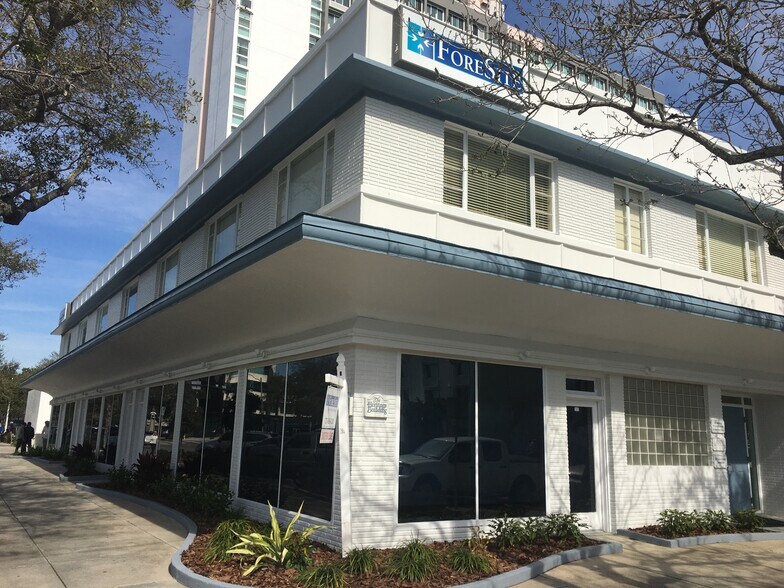 575 S 2nd Ave, Saint Petersburg, FL à louer - Photo de l’immeuble – Image 1 sur 5