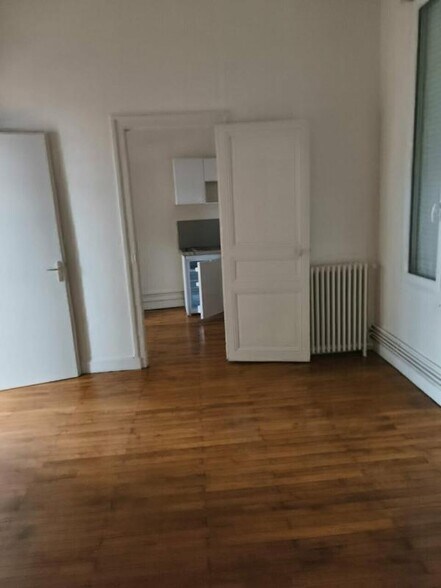 Rue D'Orleans, Nantes à louer - Photo de l’immeuble – Image 2 sur 6