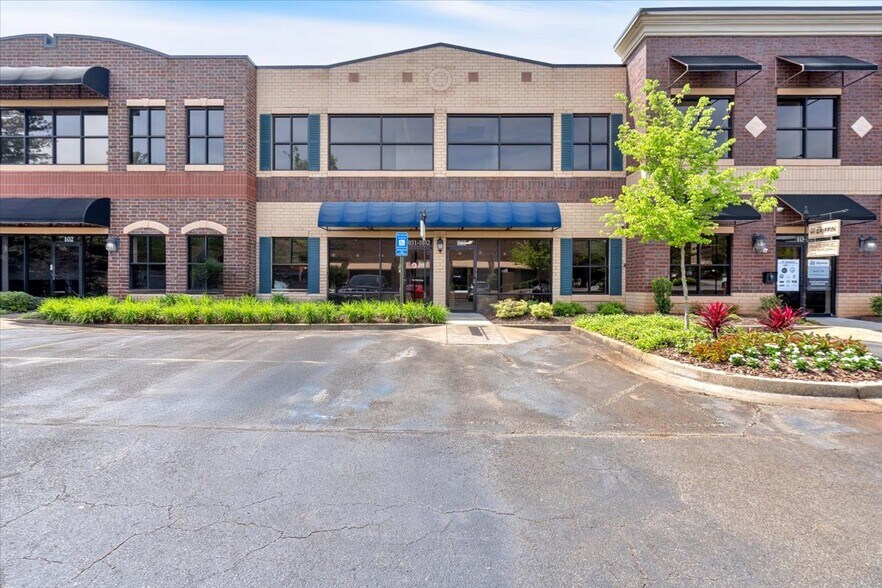 1880 W Oak Pky, Marietta, GA à louer - Photo de l’immeuble – Image 2 sur 25