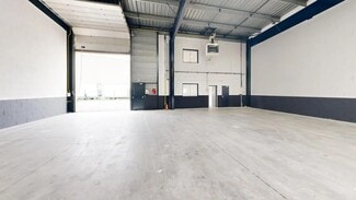 Plus de détails pour 124 Rue Salvador Allendé, Bezons - Local d'activités à louer