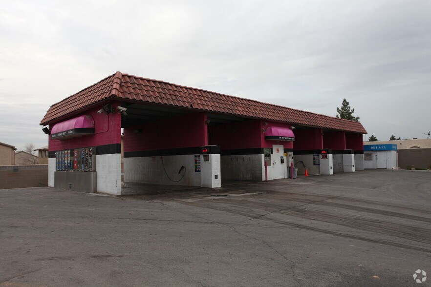 5201 W Cheyenne Ave, Las Vegas, NV à louer - Photo de l’immeuble – Image 2 sur 2