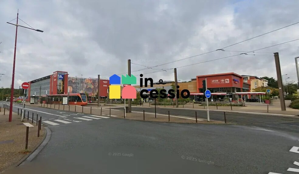 Bureau dans Le Mans à vendre - Photo de l’immeuble – Image 2 sur 4