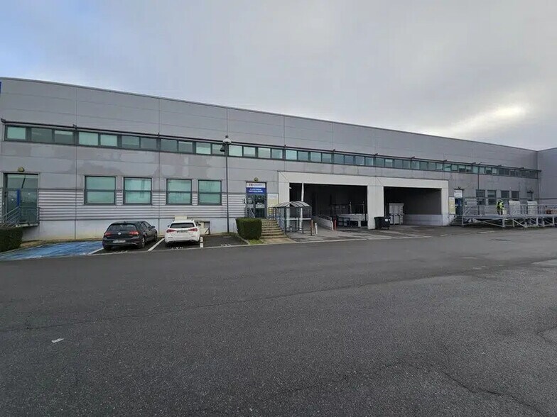 Industriel/Logistique dans Ivry-sur-Seine à louer - Photo de l’immeuble – Image 1 sur 13