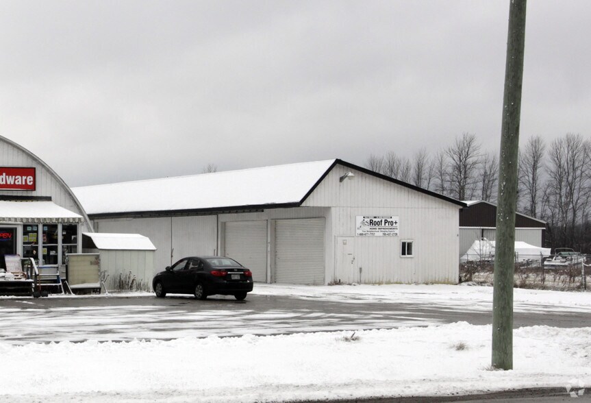 533 Pefferlaw Rd, Georgina, ON à louer - Photo de l’immeuble – Image 2 sur 2