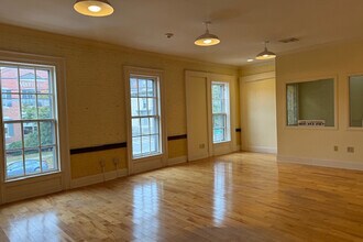 229 Main St, Vergennes, VT à louer Photo de l’immeuble– Image 2 sur 5