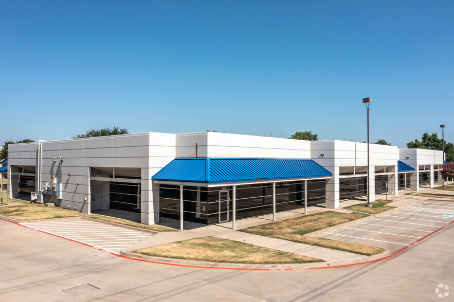 601 Canyon Dr, Coppell, TX à louer - Photo de l’immeuble – Image 3 sur 6