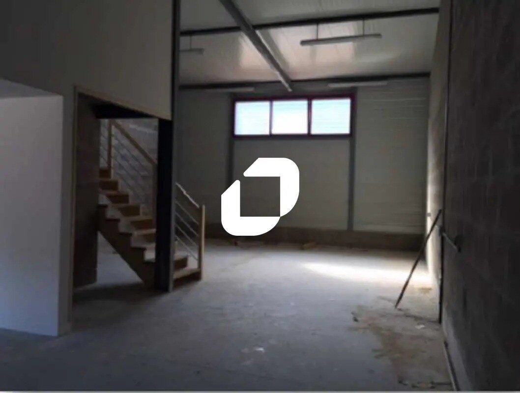 Bureau dans Ennery à louer Photo intérieure– Image 1 sur 6