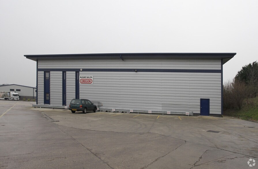 Northway Ln, Tewkesbury à louer - Photo de l’immeuble – Image 3 sur 3