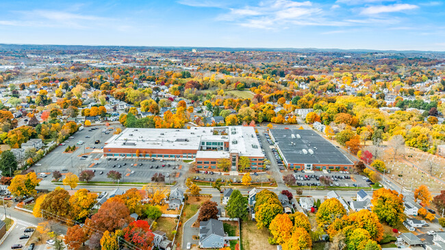 Plus de détails pour 75 Sylvan St, Danvers, MA - Différents types d’espaces à louer