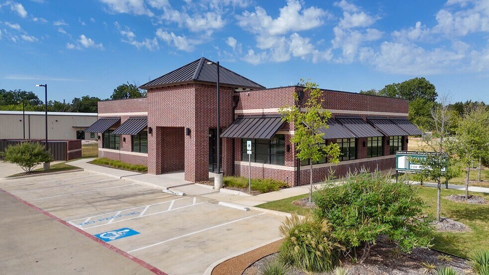 3622 Duchess, Denton, TX à louer - Photo de l’immeuble – Image 1 sur 7
