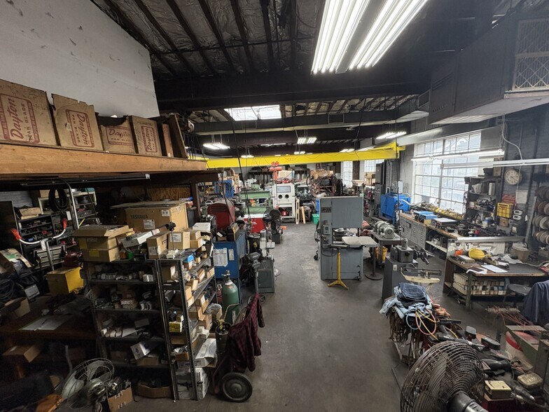 96 Nassau Rd, Roosevelt, NY à vendre - Photo de l’immeuble – Image 2 sur 15