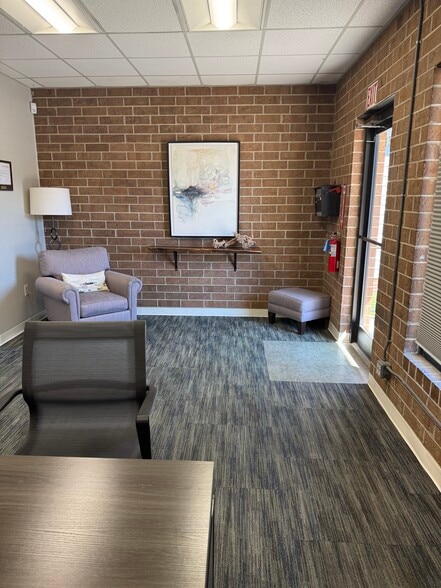 301 W 24th St, Charlotte, NC à louer - Photo intérieure – Image 3 sur 28
