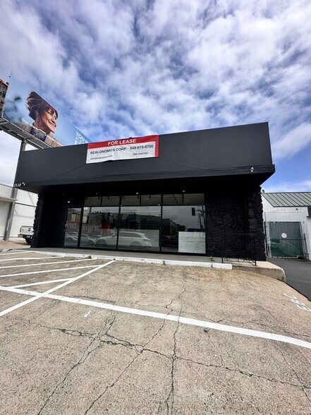1510 Newport Blvd, Costa Mesa, CA à louer - Photo de l’immeuble – Image 1 sur 14