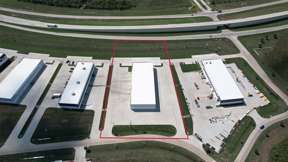 0 Parkside Ave, Baytown, TX à louer - Photo de l’immeuble – Image 2 sur 5