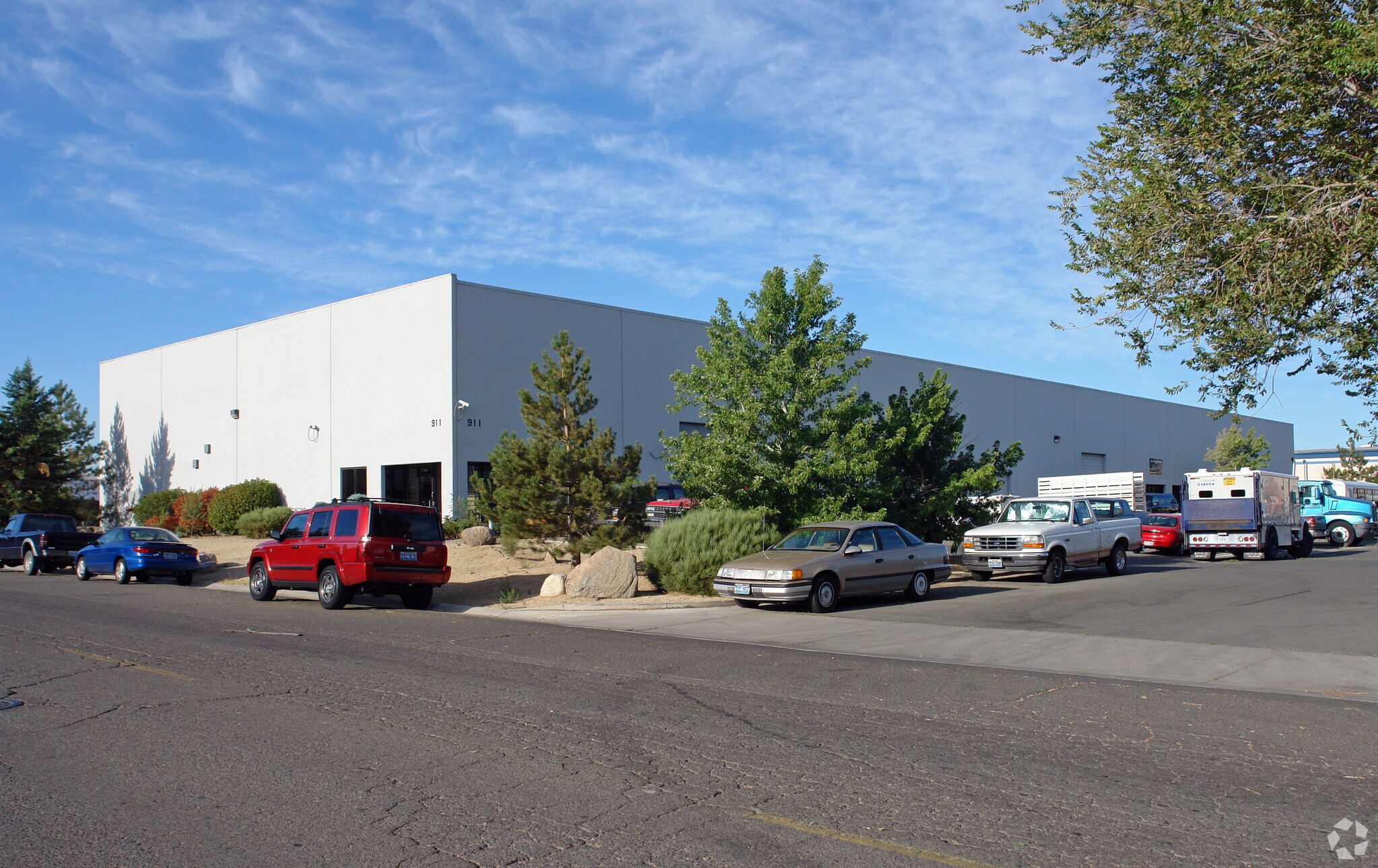 911 Linda Way, Sparks, NV à louer Photo principale– Image 1 sur 10