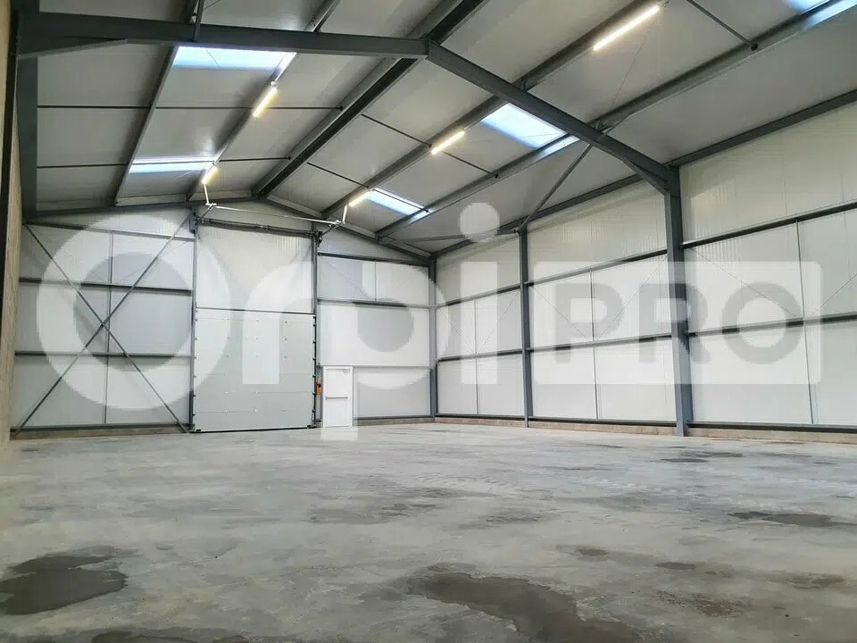 Industriel/Logistique dans Épernay à louer Photo intérieure– Image 1 sur 4