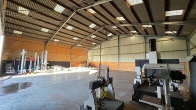 Hayway Ln, Rugby à louer Photo intérieure– Image 2 sur 3