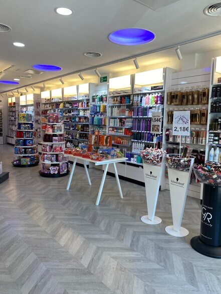 Local commercial dans Móstoles, Madrid à louer - Photo intérieure – Image 1 sur 3