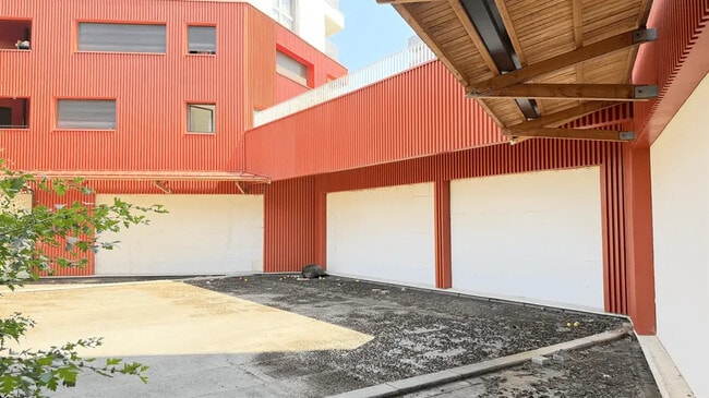 Plus de détails pour Local commercial à louer