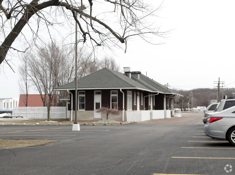 100 Washington St, Michigan City, IN à vendre - Photo de l’immeuble – Image 1 sur 8