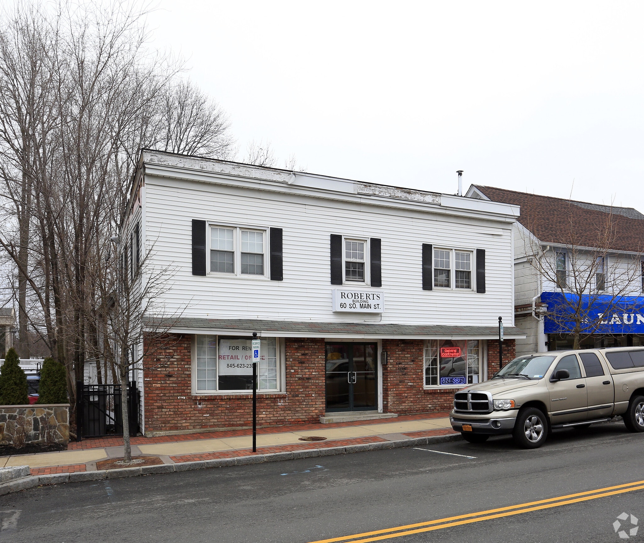 60 S Main St, New City, NY à louer Photo principale– Image 1 sur 46
