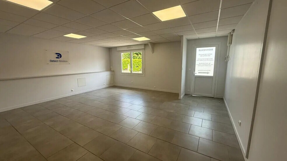 Bureau dans Bourg-en-Bresse à louer - Photo de l’immeuble – Image 1 sur 7
