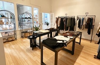 454 Broadway, Saratoga Springs, NY à louer Photo intérieure– Image 2 sur 5