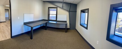 616 Tower Ave, Superior, WI à louer Photo intérieure– Image 2 sur 9