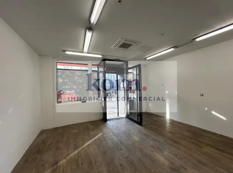 Immeuble residentiel dans Paris à vendre Photo intérieure– Image 1 sur 9