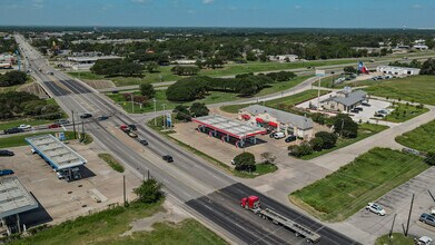 3400-3402 Highway 21 E, Bryan, TX à louer Photo de l’immeuble– Image 2 sur 10