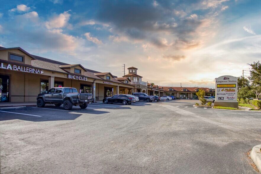 351-355 N Ronald Reagan Blvd, Longwood, FL à louer - Photo de l’immeuble – Image 2 sur 12