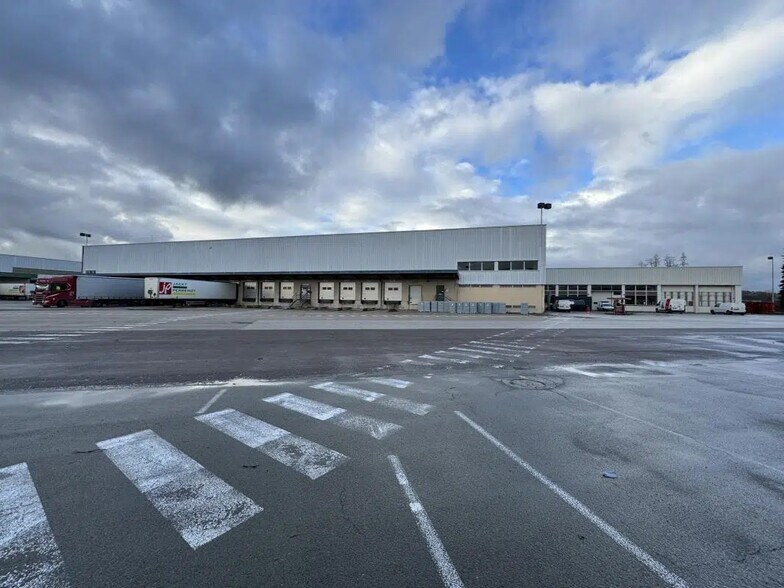 Industriel/Logistique dans Besançon à louer - Photo de l’immeuble – Image 3 sur 20