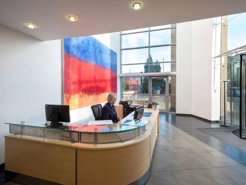 7 Phoenix Crescent, Bellshill à louer - Hall d’entrée – Image 3 sur 6