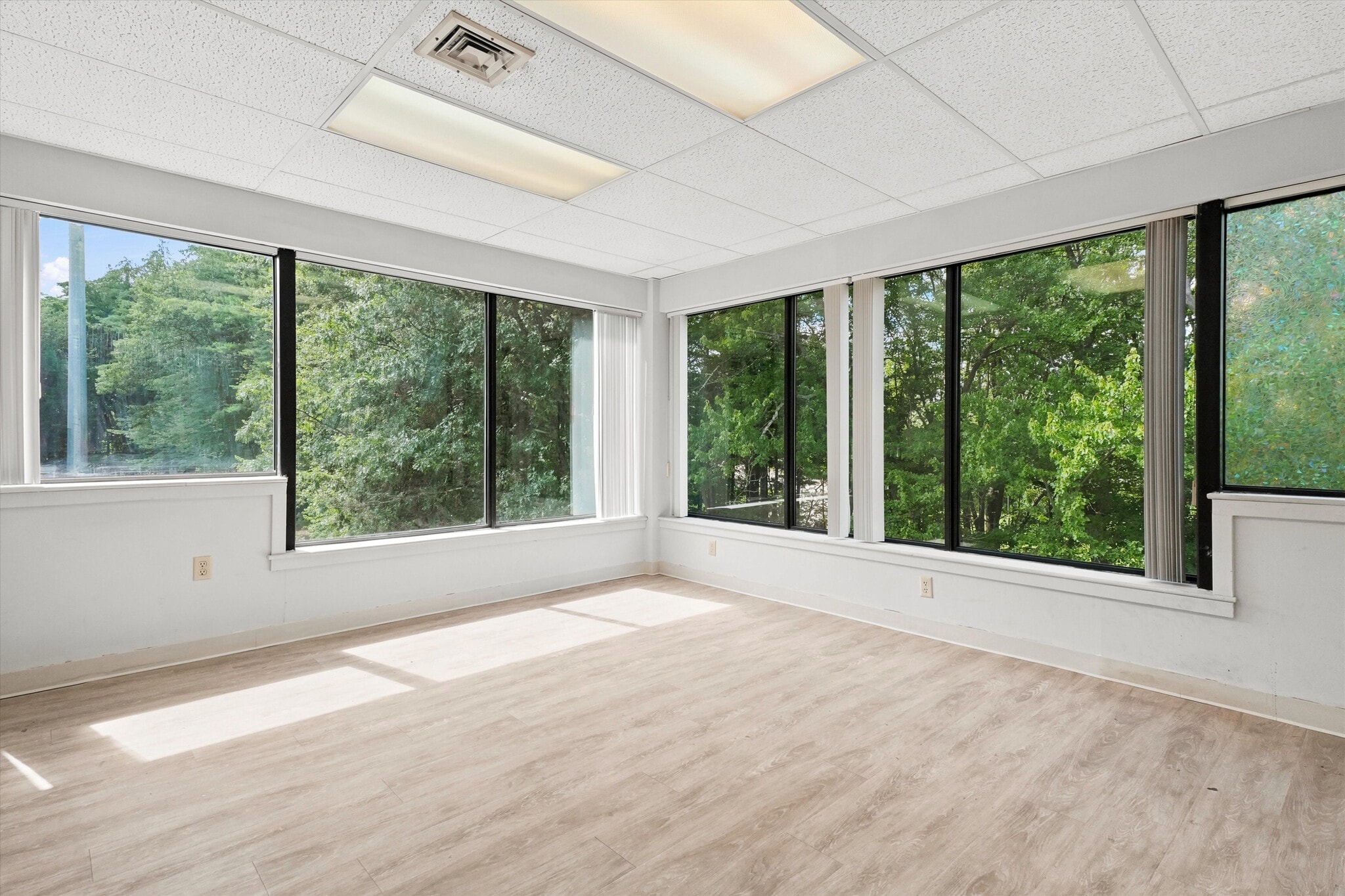 71 Spit Brook Rd, Nashua, NH à louer Photo intérieure– Image 1 sur 18