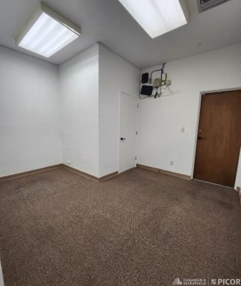 8230 E Broadway Blvd, Tucson, AZ à vendre - Photo de l’immeuble – Image 2 sur 3