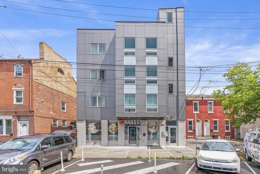 1011-1013 S 11th St, Philadelphia, PA à louer - Photo de l’immeuble – Image 1 sur 11