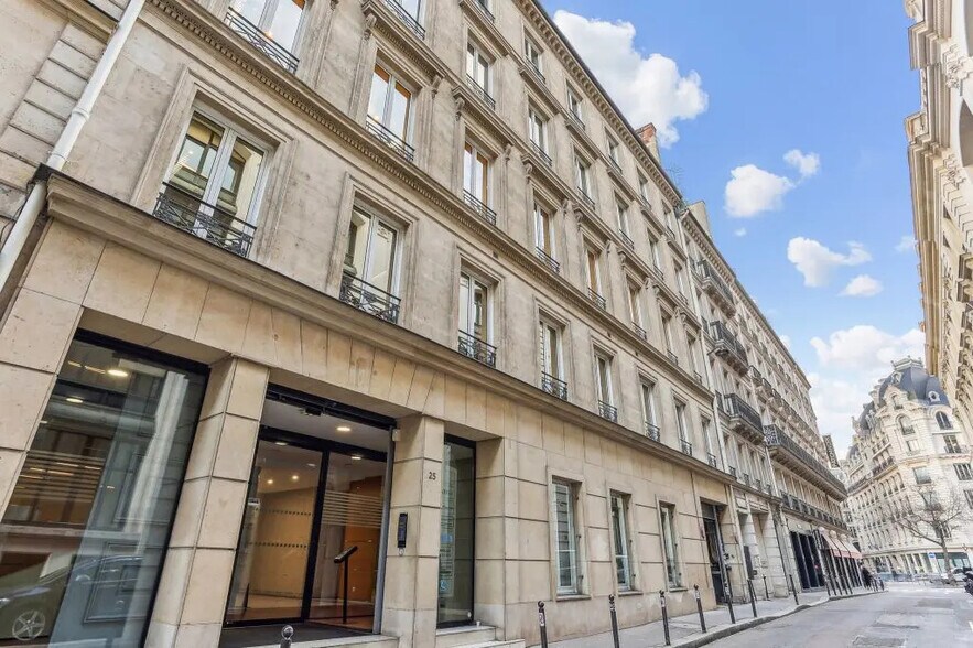 25 Rue De Choiseul, Paris à louer - Photo de l’immeuble – Image 3 sur 23