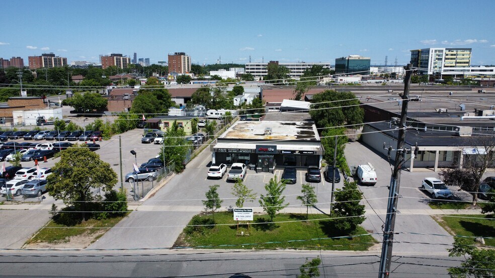 14 Toro Rd, Toronto, ON à vendre - Photo de l’immeuble – Image 2 sur 11