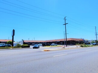 Plus de détails pour 930-950 N Grand Ave, Covina, CA - Bureau/Local commercial à louer