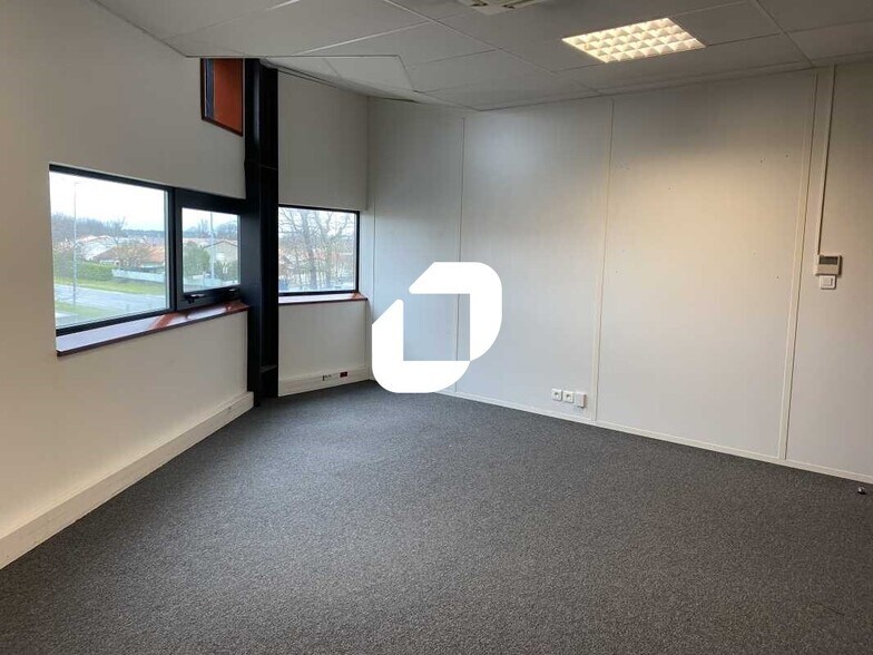 Bureau dans Mérignac à louer - Photo intérieure – Image 1 sur 18